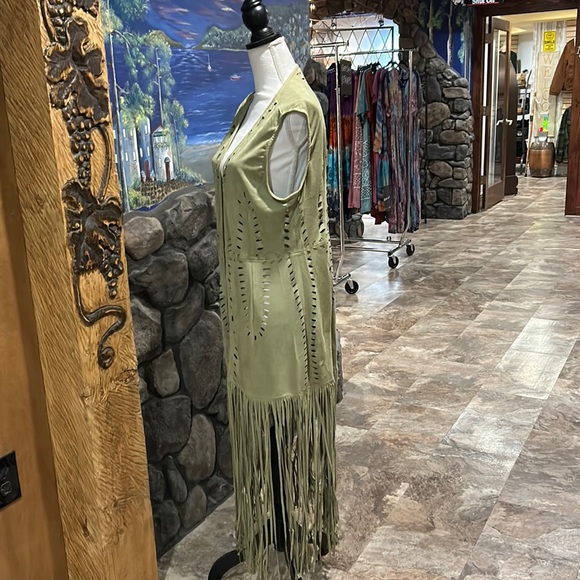 NWT Adore Faux Suede Moss Green Long Fringe Vest - Picture 2 of 3